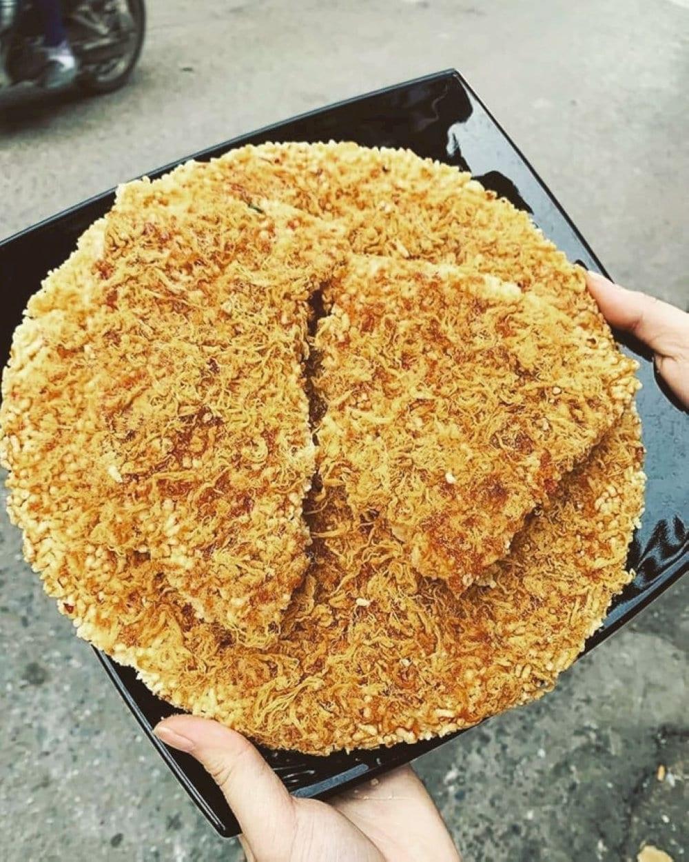 Com Chay is light, delicious, and travel-friendly